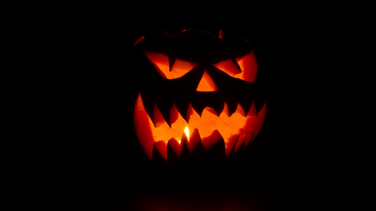 Halloween Minute to Win It Challenges