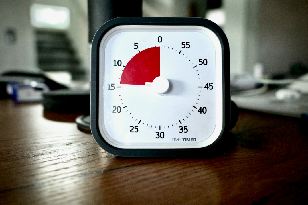 Thanksgiving minute to win it games for adults using a kitchen timer